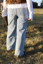 Load image into Gallery viewer, The Bronky Jeans