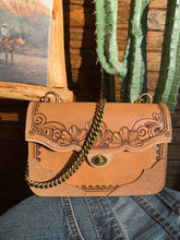 Load image into Gallery viewer, The Maddog Leather Clancy Purse