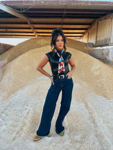 Load image into Gallery viewer, The Cheyenne Jeans