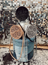 Load image into Gallery viewer, The Que Chula Redondo Leather Tooled Purse {6 Colors}
