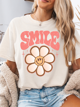 Load image into Gallery viewer, Daisy Smile Graphic Tee