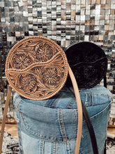 Load image into Gallery viewer, The Que Chula Redondo Leather Tooled Purse {6 Colors}