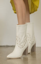Load image into Gallery viewer, Cityscape Studded Boots