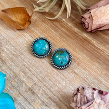 Load image into Gallery viewer, Round Turquoise Rope Border Stud Earrings – Option 1