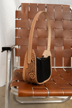 Load image into Gallery viewer, The Maddog Leather Rio Purse - black