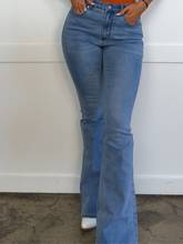 Load image into Gallery viewer, Danny Medium Wash Flare Jeans