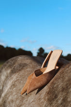 Load image into Gallery viewer, The Kitten Heel - Camel