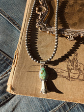 Load image into Gallery viewer, The Julie Necklace