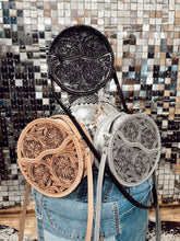 Load image into Gallery viewer, The Que Chula Redondo Leather Tooled Purse {6 Colors}