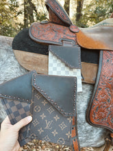 Load image into Gallery viewer, The Luxe Saddle Phone Holder