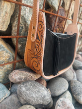Load image into Gallery viewer, The Maddog Leather Rio Purse - black