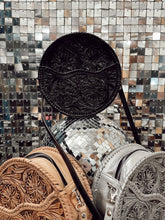 Load image into Gallery viewer, The Que Chula Redondo Leather Tooled Purse {6 Colors}