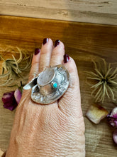 Load image into Gallery viewer, Adjustable Cowboy Hat Ring – Kingman Turquoise – Sterling Silver – Navajo Handmade by Robby Manuelito – USA