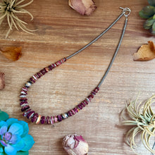 Load image into Gallery viewer, 22-Inch Graduated Purple Spiny Sterling Silver Pearl Necklace