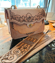 Load image into Gallery viewer, The Maddog Leather Clancy Purse