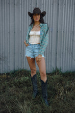 Load image into Gallery viewer, Saylor Distressed Denim Shorts - Light Wash