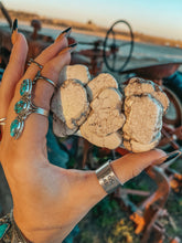 Load image into Gallery viewer, Marietta White Slab Stone Belt Buckle