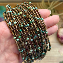 Load image into Gallery viewer, Turquoise &amp; Copper Glass Bead Choker 14”