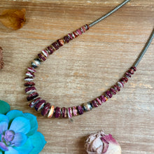 Load image into Gallery viewer, 22-Inch Graduated Purple Spiny Sterling Silver Pearl Necklace