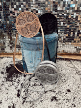Load image into Gallery viewer, The Que Chula Redondo Leather Tooled Purse {6 Colors}