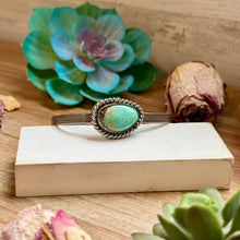 Load image into Gallery viewer, ***Copper &amp; Turquoise Cuff Bracelet