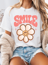 Load image into Gallery viewer, Daisy Smile Graphic Tee