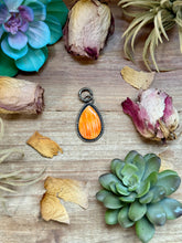 Load image into Gallery viewer, mj orange pendant