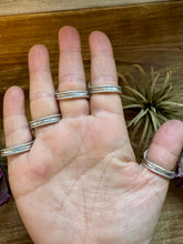 Load image into Gallery viewer, Turquoise or Spiny Oyster Ring – Sterling Silver – Native Made Stamp Z – Multiple Sizes – USA