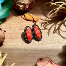 Load image into Gallery viewer, MJ Red Spiny Oyster Long Oval Stud Earrings with Beaded Wire