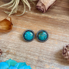 Load image into Gallery viewer, Round Turquoise Rope Border Stud Earrings – Option 1