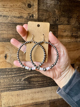 Load image into Gallery viewer, Big Sterling Silver Pearls Hoops with pink Conch