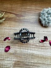 Load image into Gallery viewer, Smaller Pearls hair clips