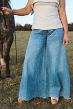 Load image into Gallery viewer, The Wide Leg Jeans