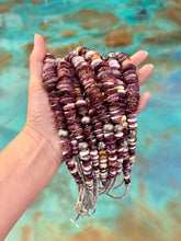 Load image into Gallery viewer, 22-Inch Graduated Purple Spiny Sterling Silver Pearl Necklace