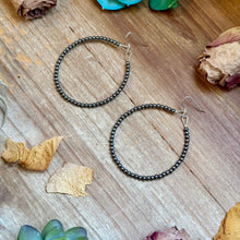 Load image into Gallery viewer, Hoop 3mm Sterling Silver Pearls