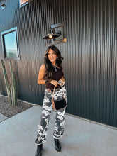 Load image into Gallery viewer, The Maddog Leather Rio Purse - black