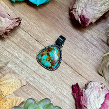 Load image into Gallery viewer, mj pendant