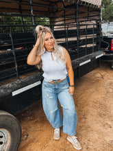 Load image into Gallery viewer, The Wilson Barrel Jeans