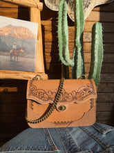 Load image into Gallery viewer, The Maddog Leather Clancy Purse
