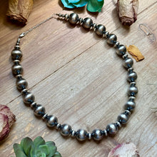 Load image into Gallery viewer, 16mm Graduated Sterling Silver Pearl Statement Necklace