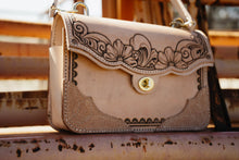 Load image into Gallery viewer, The Maddog Leather Clancy Purse