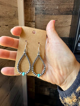 Load image into Gallery viewer, Smaller Sterling saucer Silver Pearls earrings teardrop - With Turquoise