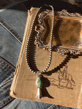Load image into Gallery viewer, The Julie Necklace