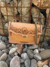 Load image into Gallery viewer, The Maddog Leather Clancy Purse