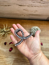 Load image into Gallery viewer, Smaller Pearls hair clips