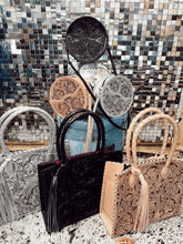 Load image into Gallery viewer, The Que Chula Redondo Leather Tooled Purse {6 Colors}
