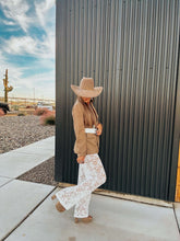 Load image into Gallery viewer, The Camel Blazer