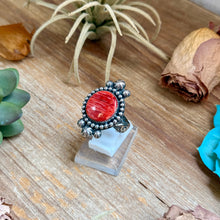 Load image into Gallery viewer, Mj Red Spiny Oyster Ornamental Adjustable Ring
