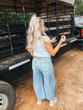 Load image into Gallery viewer, The Wilson Barrel Jeans