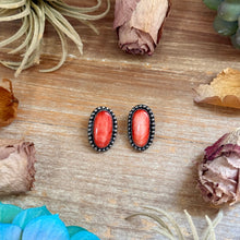 Load image into Gallery viewer, Red Spiny Oyster Beaded Border Stud Earrings – Option 1